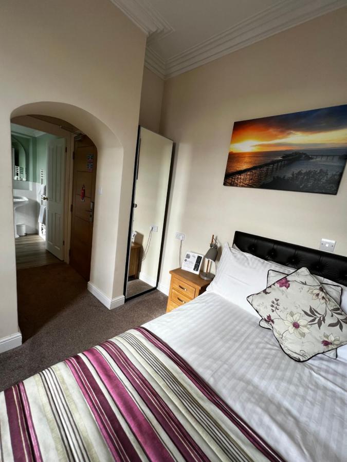 Queenswood Hotel Уестън сюпър Меър Екстериор снимка