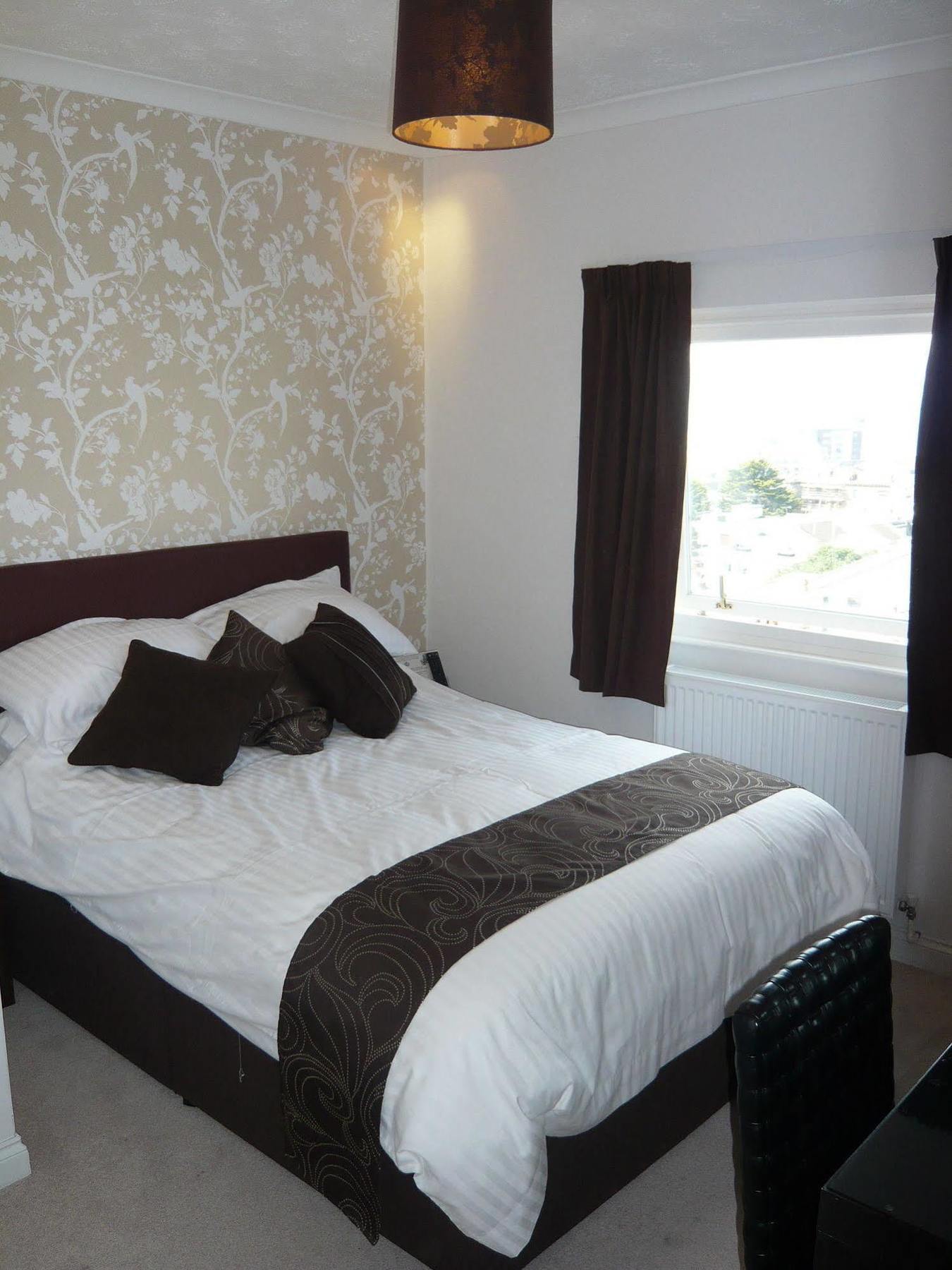 Queenswood Hotel Уестън сюпър Меър Екстериор снимка